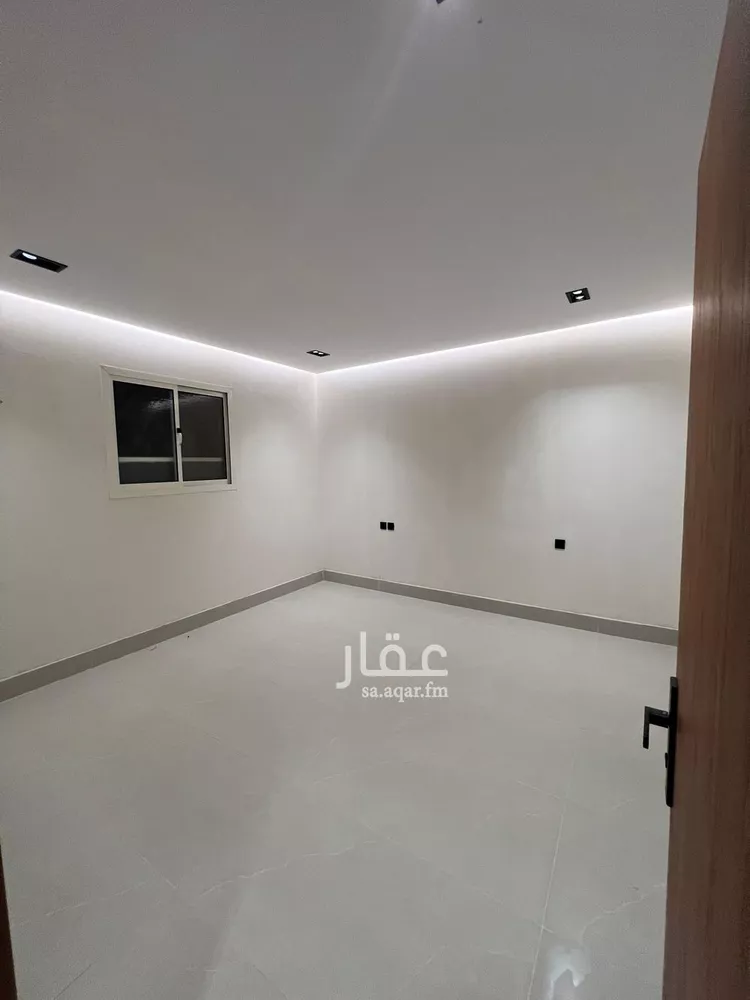 عمارة للإيجار في شارع الشيخ محمد بن عبداللطيف بن عبدالرحمن, حي السويدي الغربي, مدينة الرياض, منطقة الرياض 1 صورة