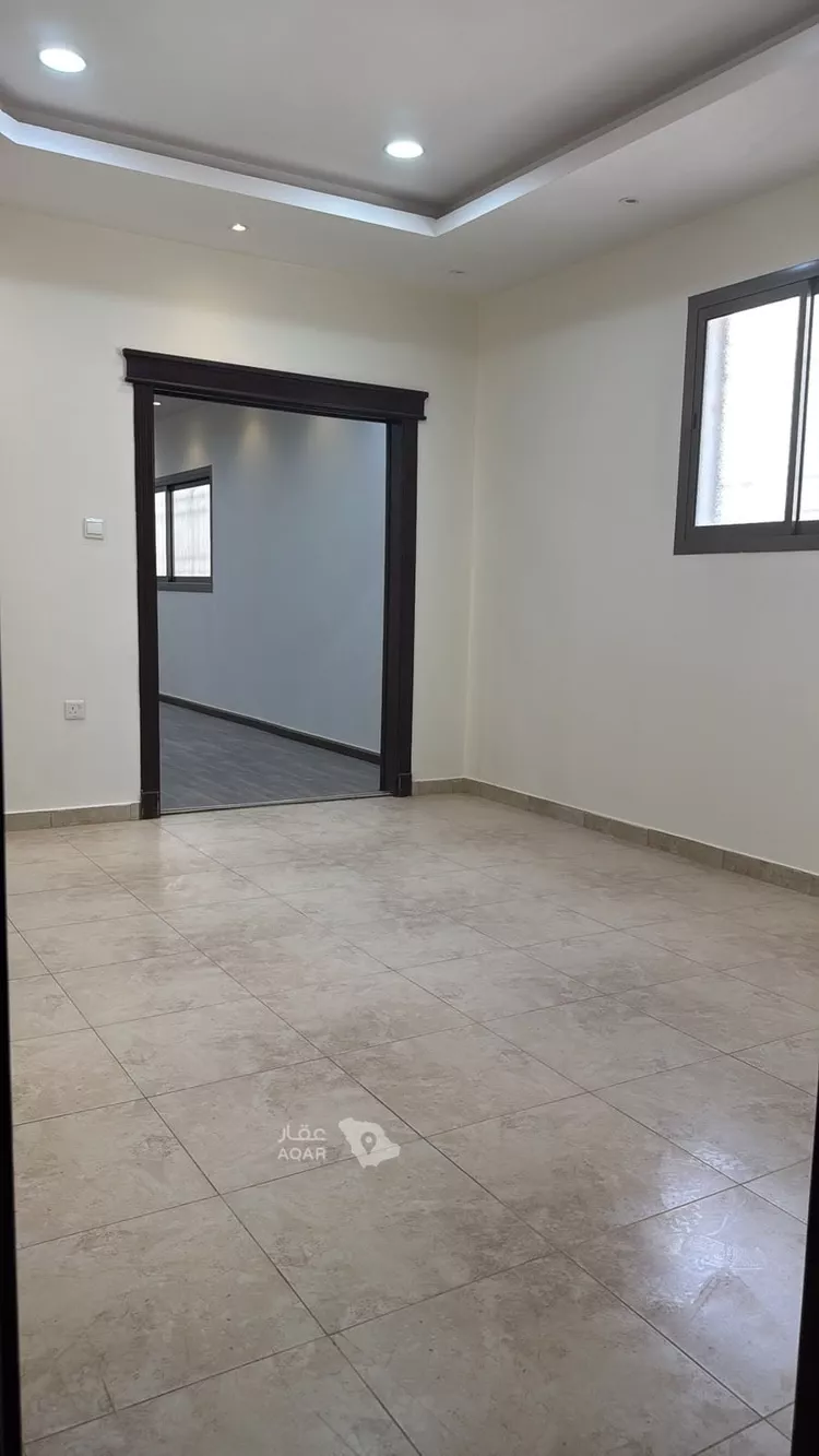 Floor for Rent in Riyadh Al Malqa 21