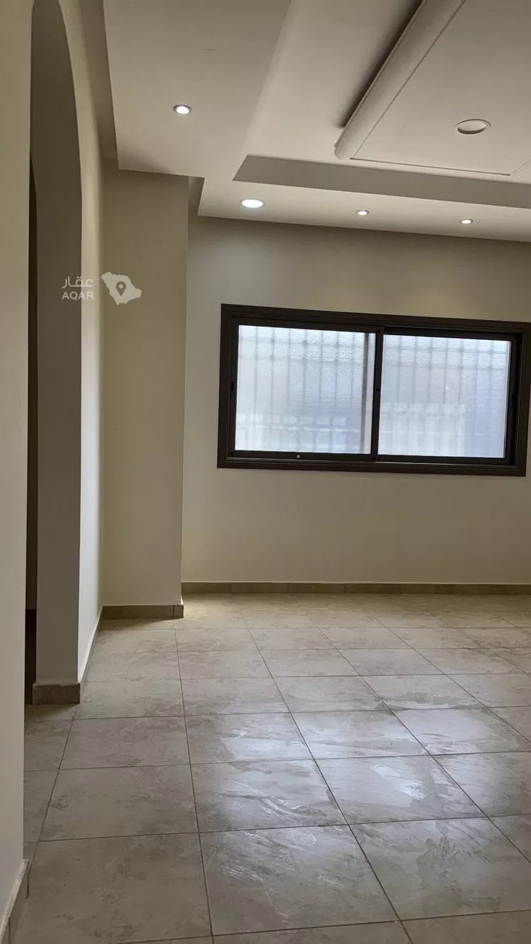 Floor for Rent in Riyadh Al Malqa 18