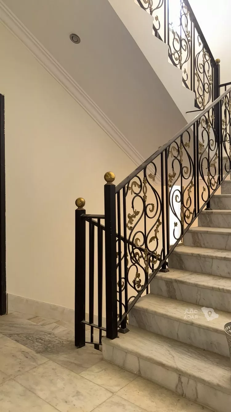 Floor for Rent in Riyadh Al Malqa 26