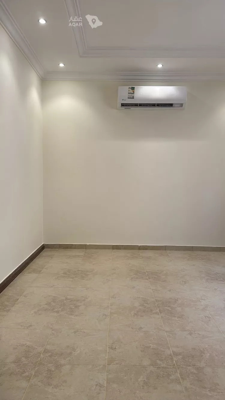Floor for Rent in Riyadh Al Malqa 10