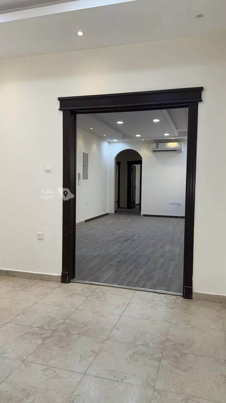 Floor for Rent in Riyadh Al Malqa 23