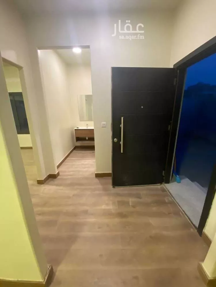 فيلا للإيجار في شارع أحمد الحسباني, حي مطار الملك خالد الدولي, مدينة الرياض, منطقة الرياض صورة 5