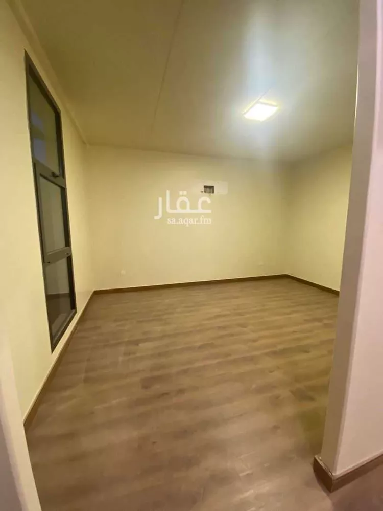 فيلا للإيجار في شارع أحمد الحسباني, حي مطار الملك خالد الدولي, مدينة الرياض, منطقة الرياض صورة 4