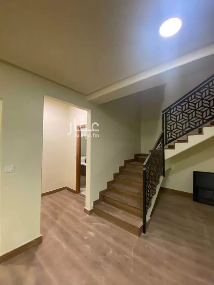 فيلا للإيجار في شارع أحمد الحسباني, حي مطار الملك خالد الدولي, مدينة الرياض, منطقة الرياض صورة 2