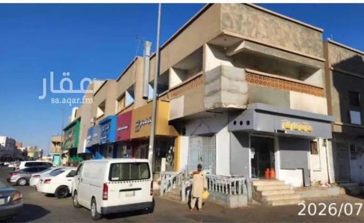 عمارة للبيع في شارع الزراعة ، حي العزيزية ، حائل ، منطقة حائل صورة 2