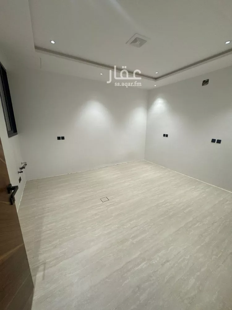 فيلا للإيجار في شارع حسين بيهم, حي العوالي, مدينة الرياض, منطقة الرياض صورة 2