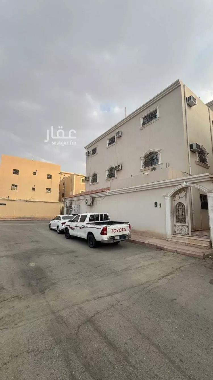 فيلا للبيع في شارع رقم 2, حي الندوة, مدينة الرياض, منطقة الرياض صورة 2