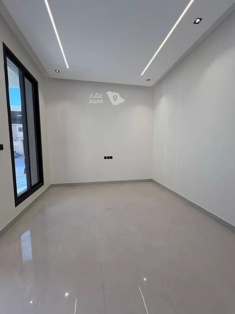 فيلا للبيع في شارع يزيد بن مزيد ، حي السعادة ، الرياض ، منطقة الرياض صورة 2