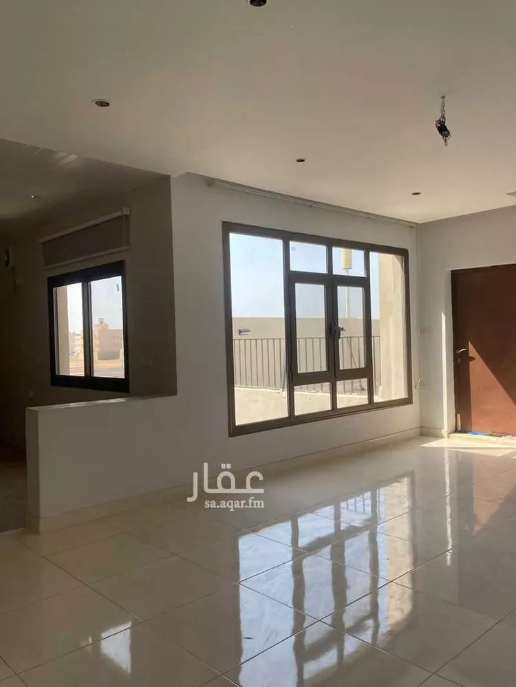 فيلا للإيجار في شارع 7454875, حي الرياض, مدينة جدة, منطقة مكة المكرمة صورة 3