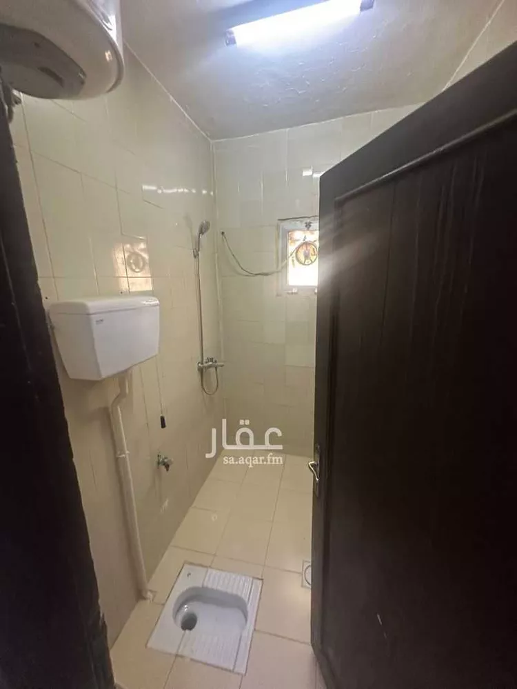 فيلا للبيع في شارع معن بن حذيفة, حي العريجاء, مدينة الرياض, منطقة الرياض صورة 2