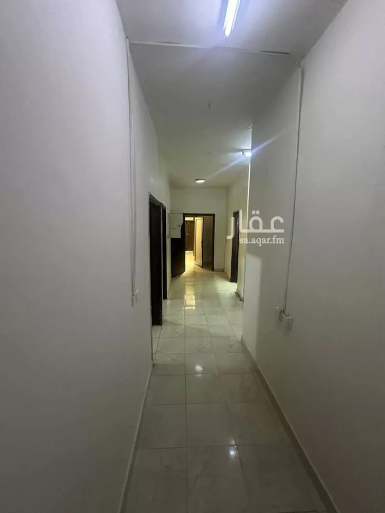 فيلا للبيع في شارع معن بن حذيفة, حي العريجاء, مدينة الرياض, منطقة الرياض صورة 3