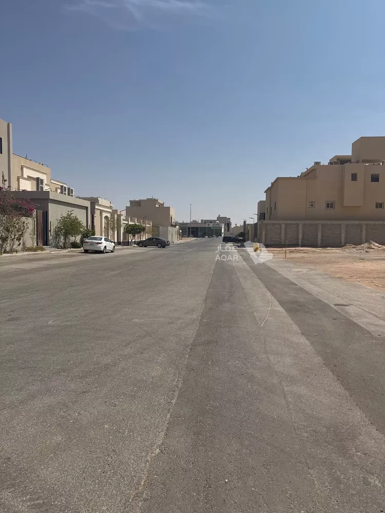 Land for Sale in Riyadh Al Mahdiyah 5