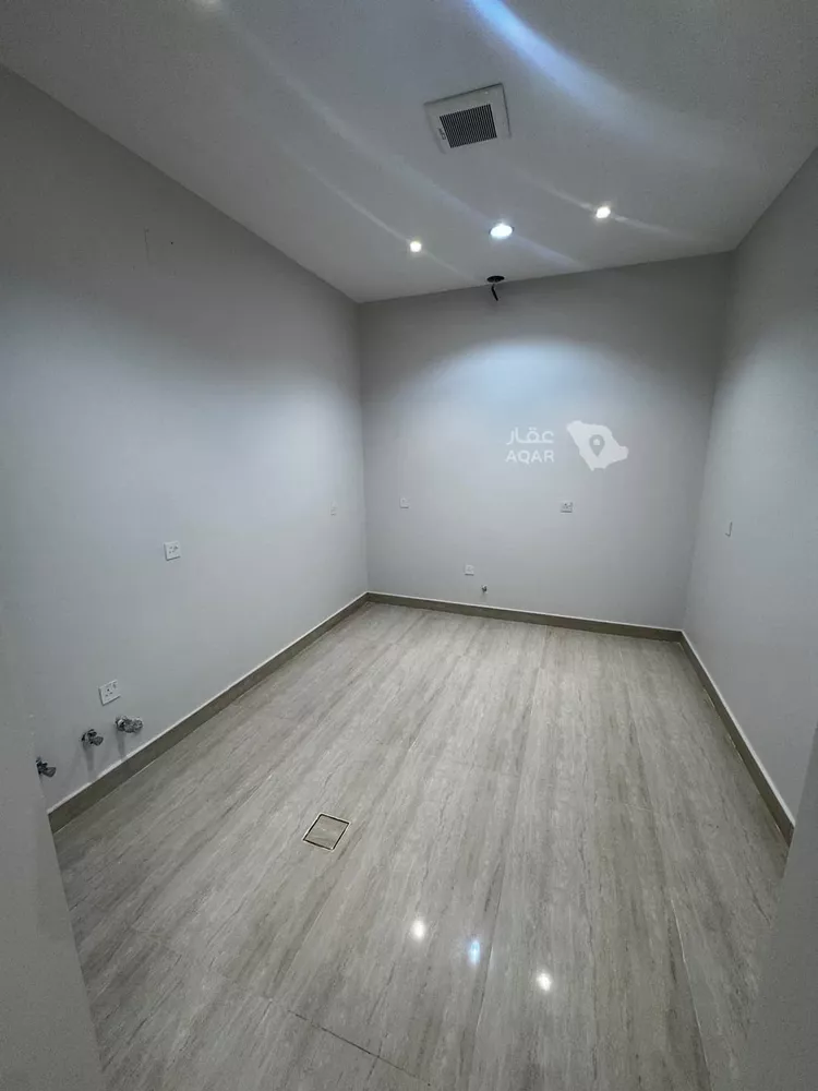 دور للبيع في شارع ابن أبي حاتم, حي بدر, مدينة الرياض, منطقة الرياض صورة 4