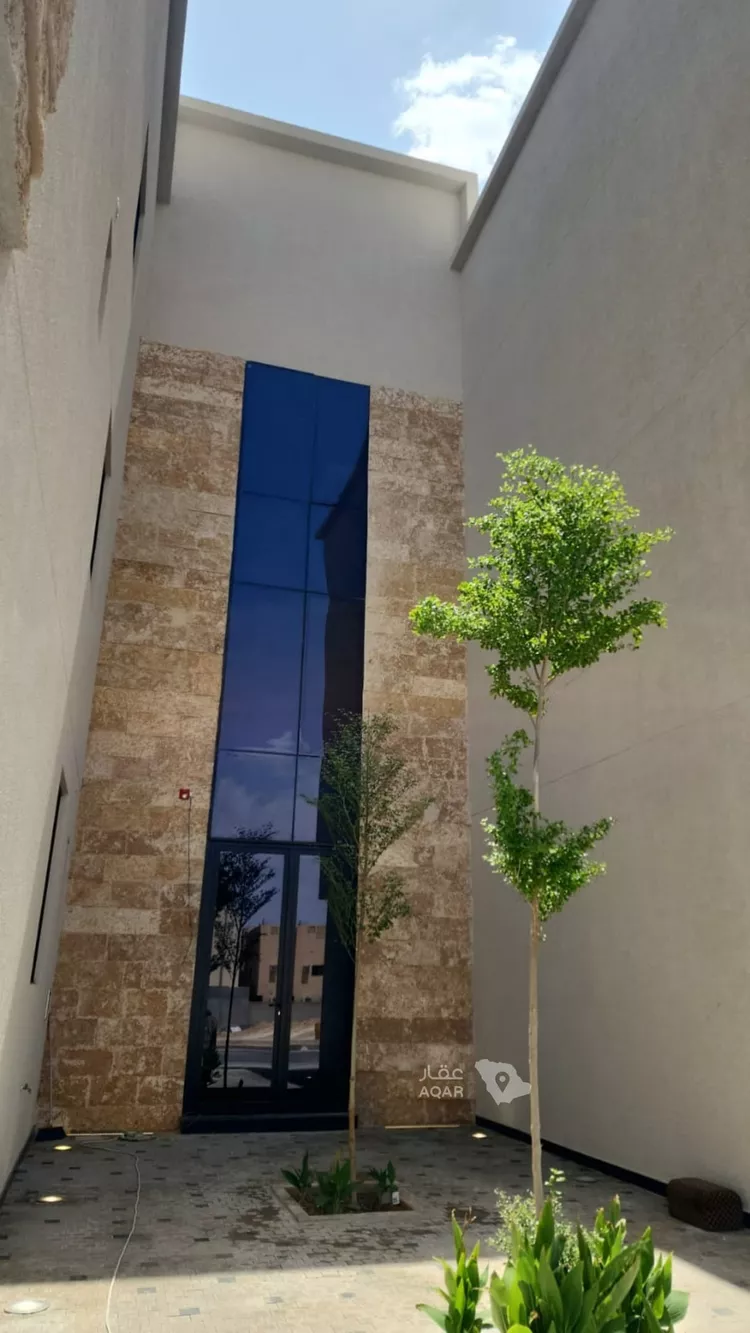 Building for Sale in Riyadh Dhahrat Laban