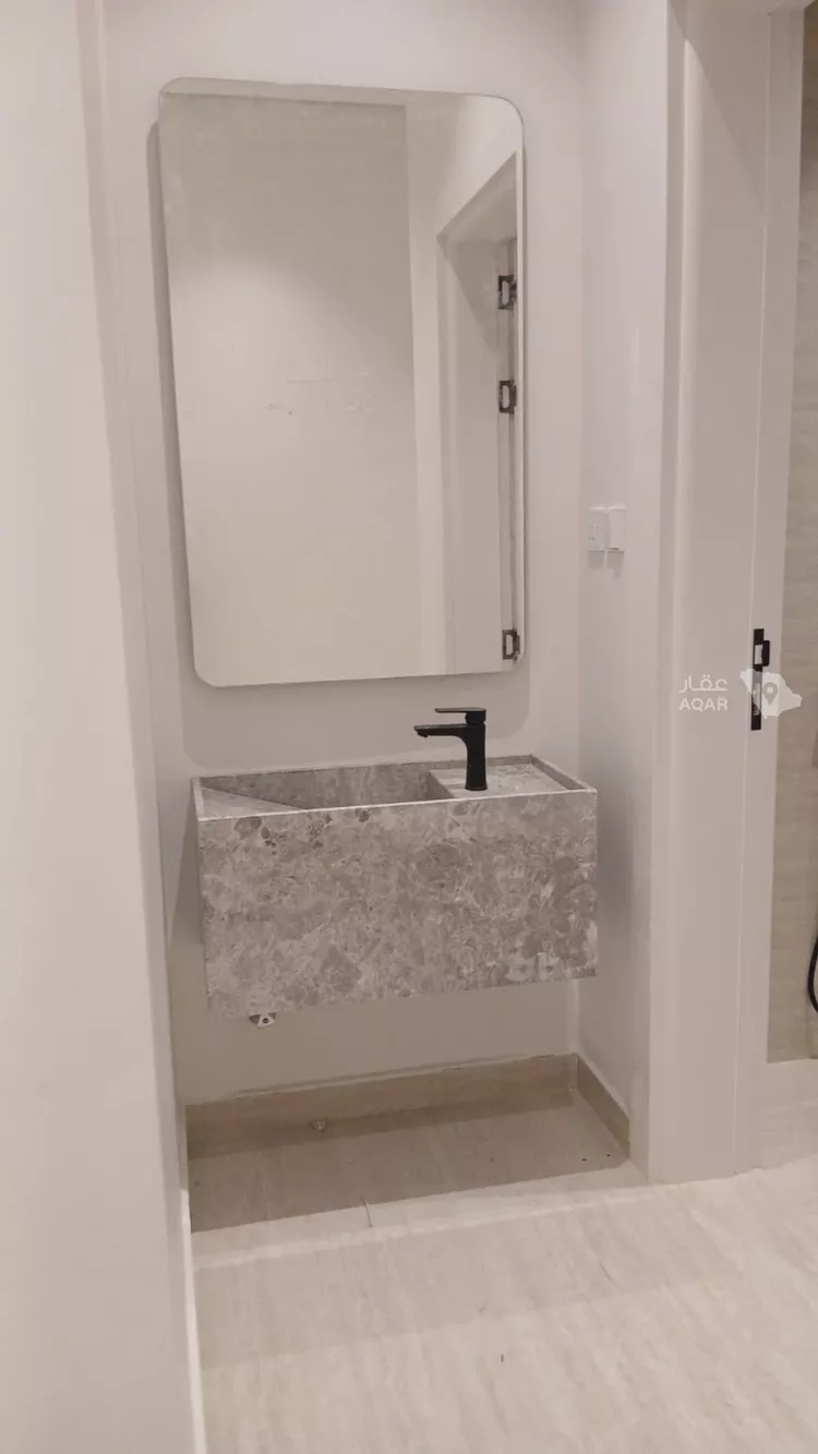 عمارة للبيع في شارع الجميل ابن حاتم, حي ظهرة لبن, مدينة الرياض, منطقة الرياض 7