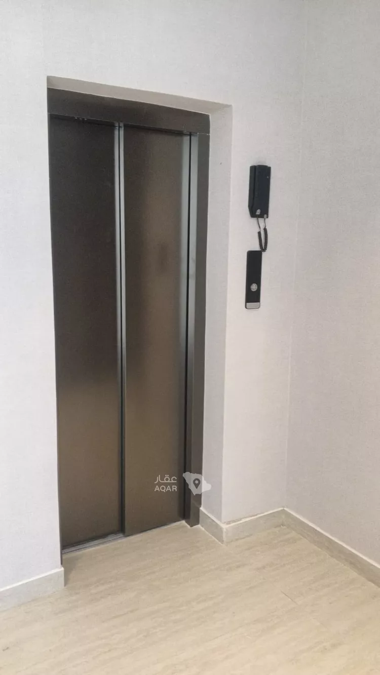 عمارة للبيع في شارع الجميل ابن حاتم, حي ظهرة لبن, مدينة الرياض, منطقة الرياض 9