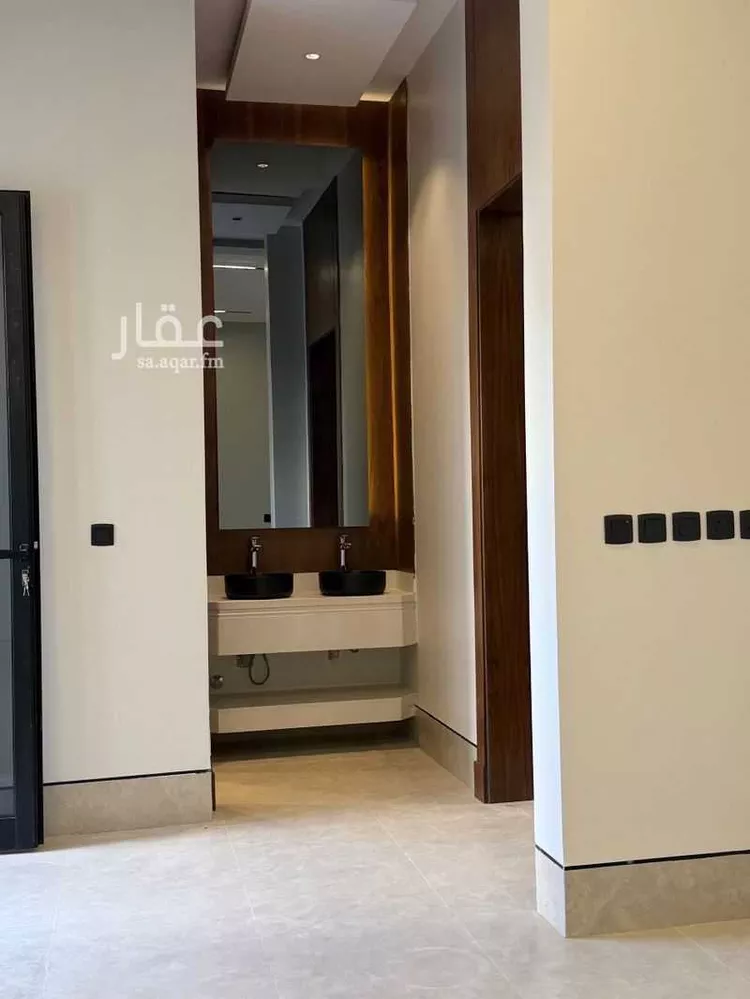 Villa for Sale in Riyadh Al Arid 7
