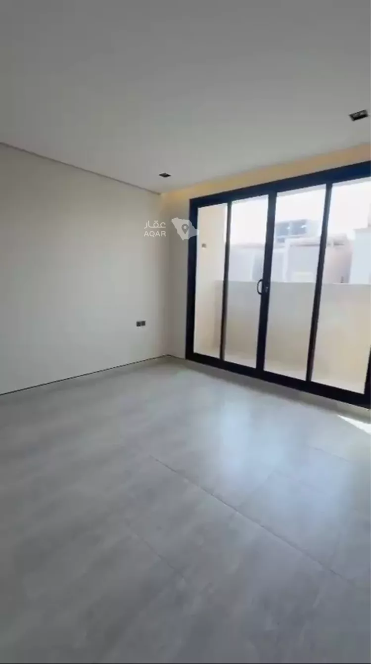 Floor for Rent in Riyadh Al Arid 4