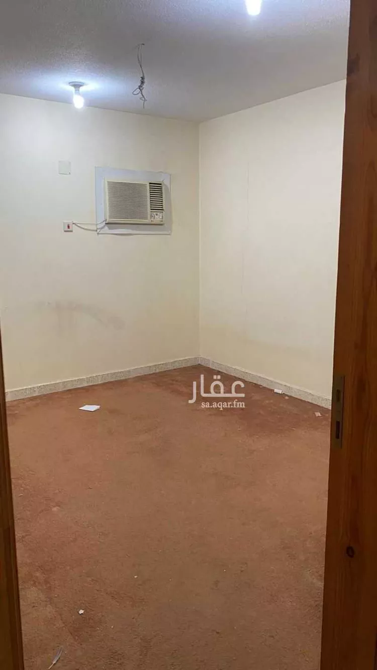 فيلا للإيجار في شارع أحمد بن أبي الحسن, حي مغرزات, مدينة الرياض, منطقة الرياض صورة 5