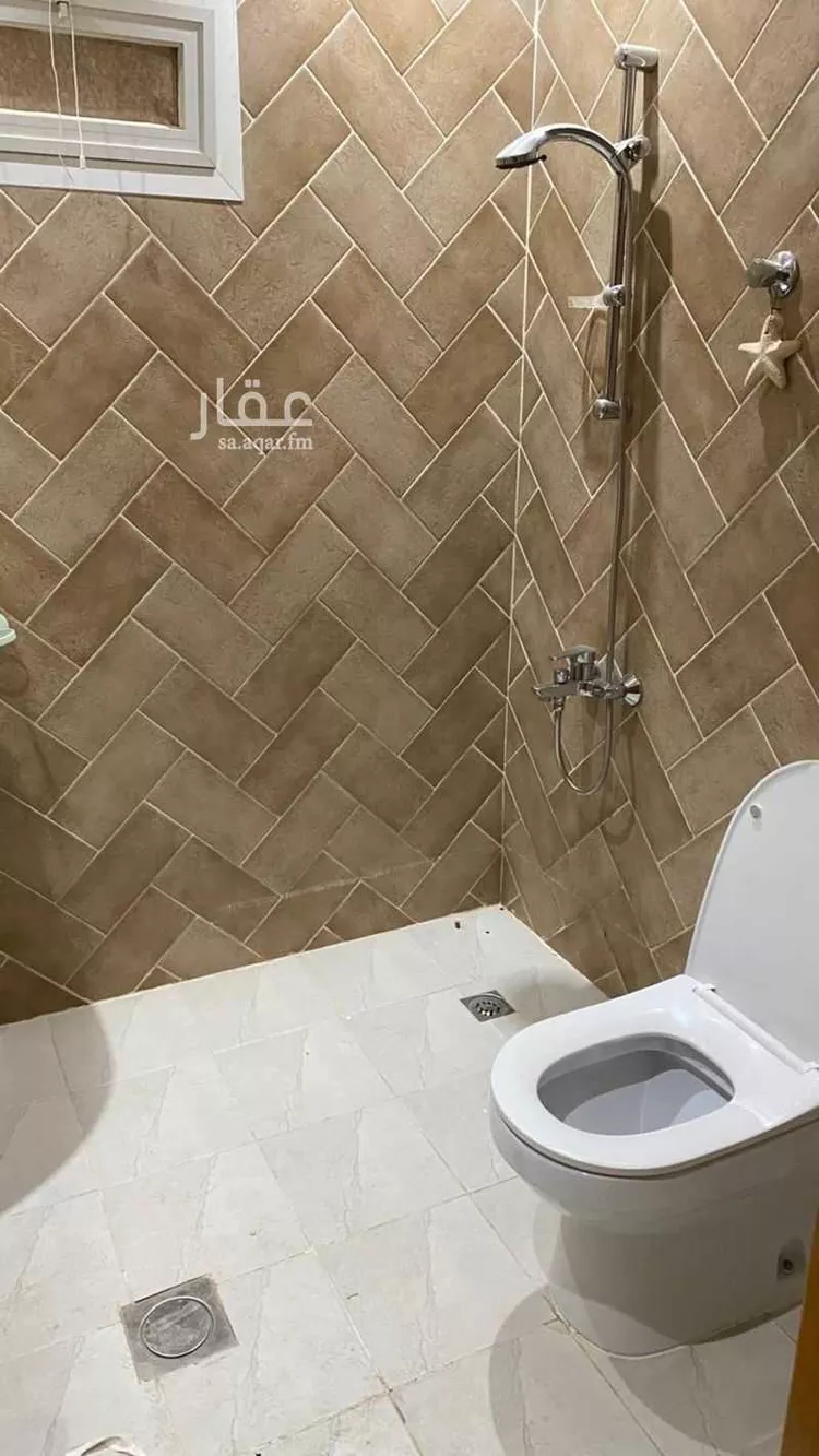 فيلا للإيجار في شارع أحمد بن أبي الحسن, حي مغرزات, مدينة الرياض, منطقة الرياض صورة 4