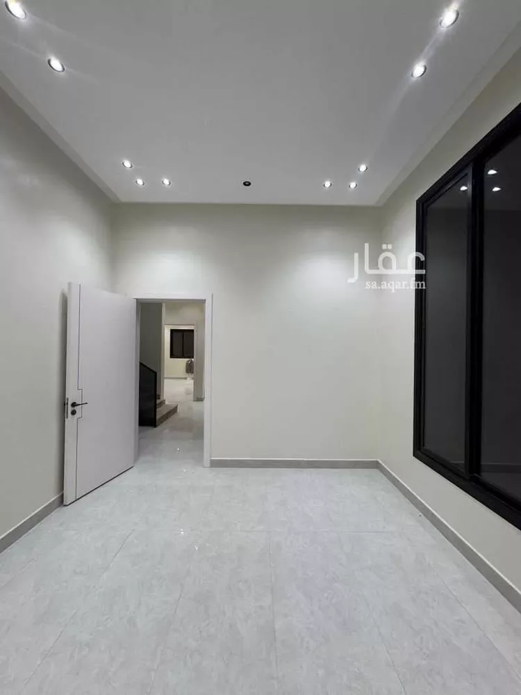 فيلا للبيع في شارع إبراهيم بن حسين, حي الرمال, مدينة الرياض, منطقة الرياض صورة 3