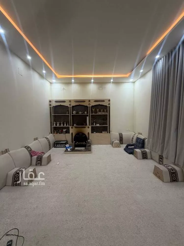 فيلا للبيع في شارع ياسر بن عامر بن مالك, حي المستقبل, مدينة المجمعة, منطقة الرياض 7