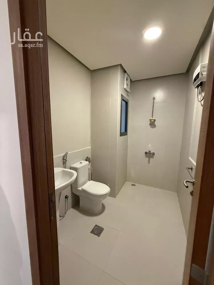 فيلا للإيجار في شارع إبراهيم الوزان, حي مطار الملك خالد الدولي, مدينة الرياض, منطقة الرياض صورة 2