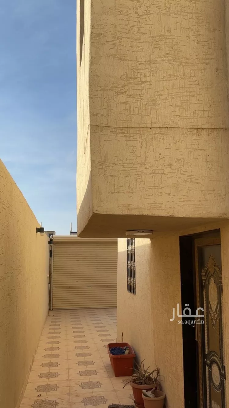 فيلا للبيع في شارع رقم 42, حي ظهرة لبن, مدينة الرياض, منطقة الرياض صورة 2