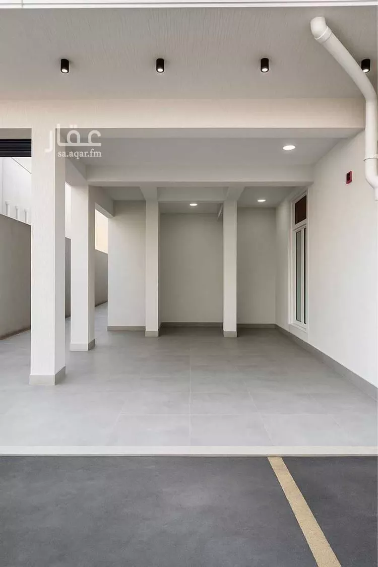 شقة للبيع في شارع أحمد عبد الله الفاسي, حي السويس 2, مدينة جازان, منطقة جازان صورة 2