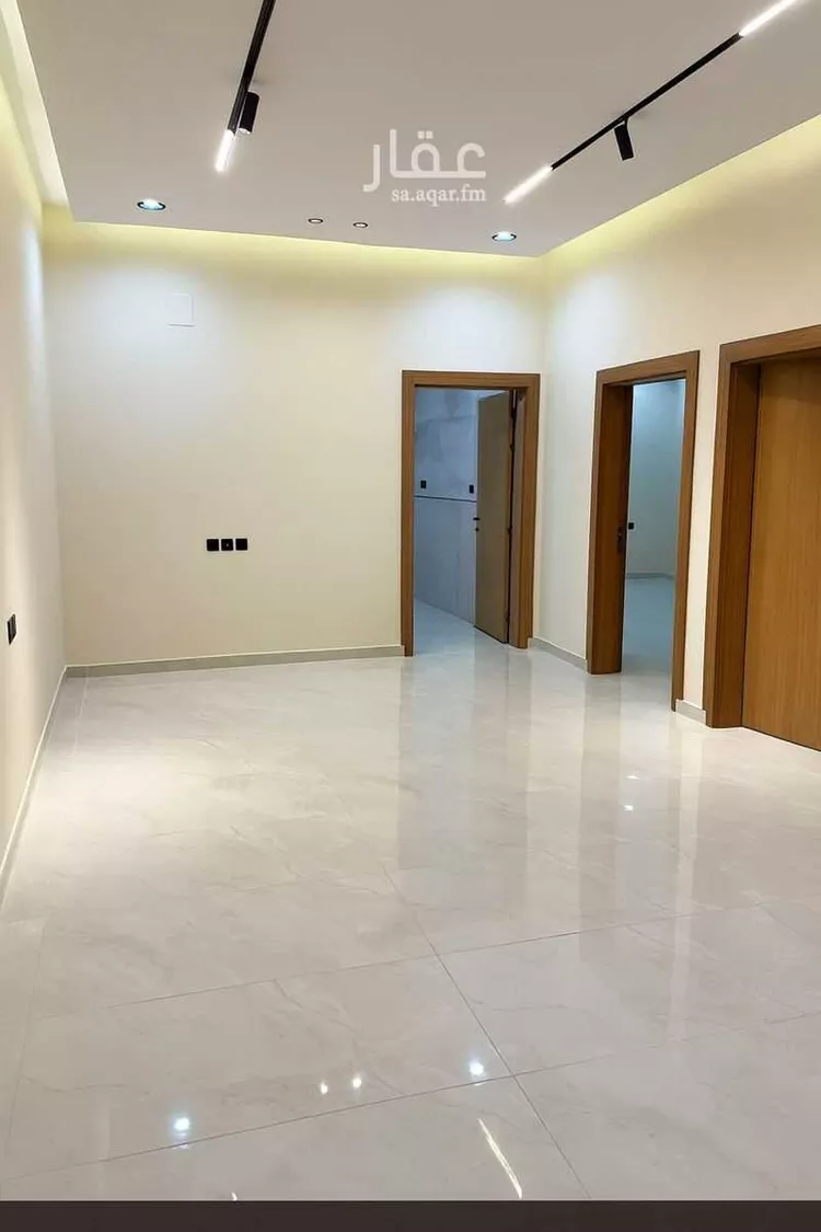 شقة للبيع في شارع أحمد عبد الله الفاسي, حي السويس 2, مدينة جازان, منطقة جازان صورة 5