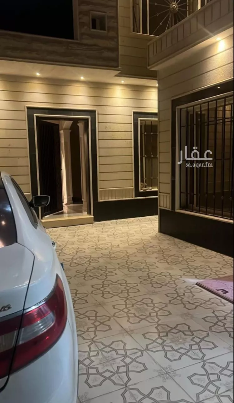 فيلا للبيع في شارع يونس الهاشمي, حي عكاظ, مدينة الرياض, منطقة الرياض صورة 2