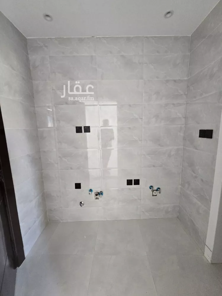 شقة للإيجار في شارع إبراهيم بن نغيمش, حي العقيق, مدينة الرياض, منطقة الرياض صورة 4