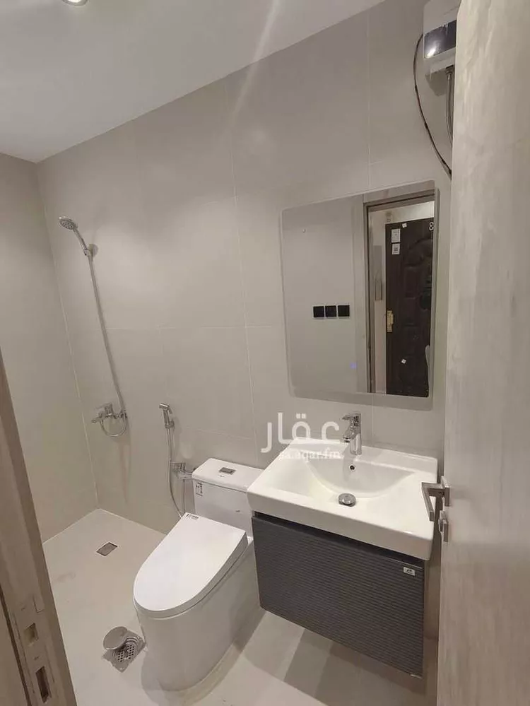 شقة للإيجار في شارع الحارث بن الحباب, حي الضباط, مدينة الرياض, منطقة الرياض صورة 3