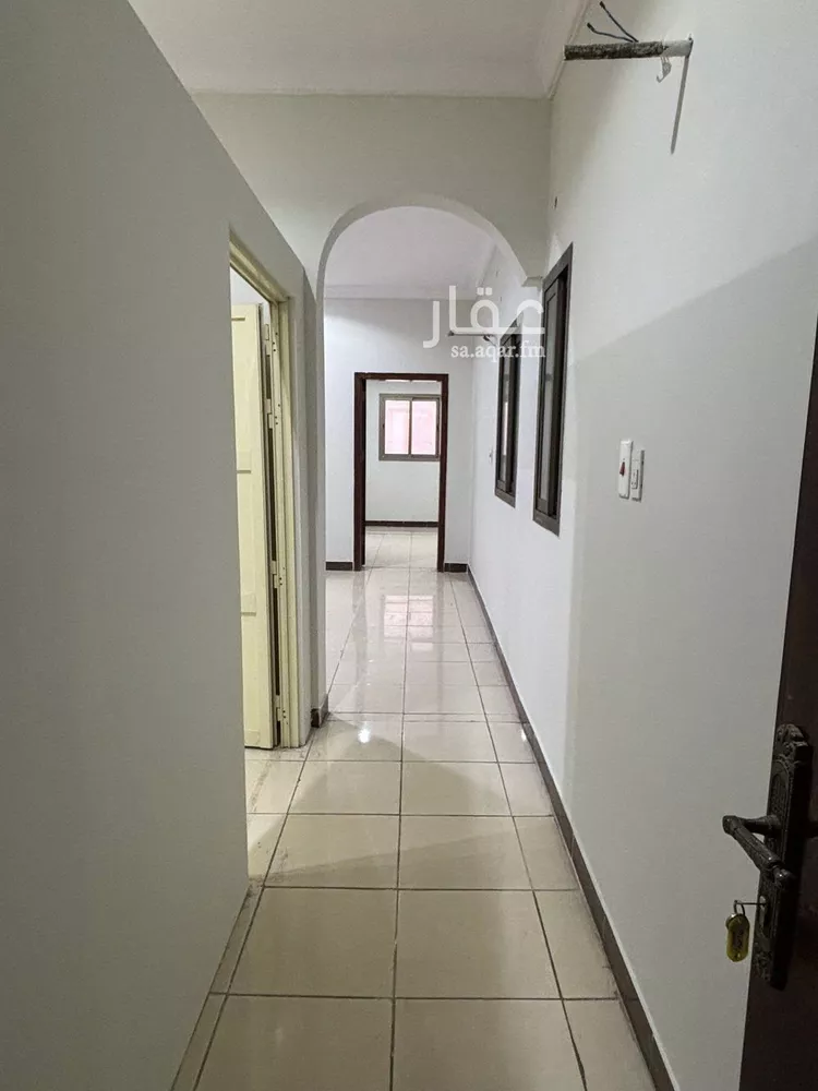 شقة للإيجار في شارع الثامن والعشرون, حي العزيزية, مدينة الدمام, المنطقة الشرقية