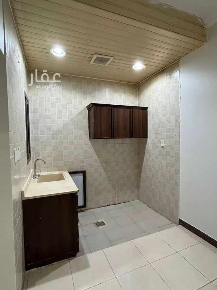 شقة للإيجار في شارع الثامن والعشرون, حي العزيزية, مدينة الدمام, المنطقة الشرقية صورة 2