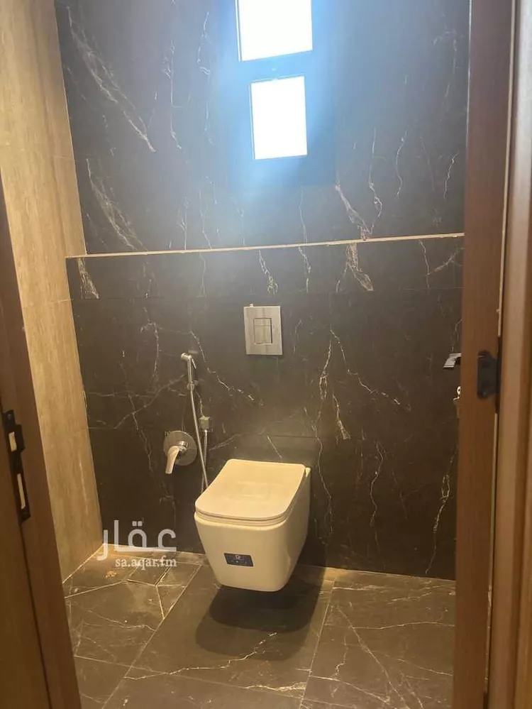 Floor for Sale in Riyadh Al Arid 6