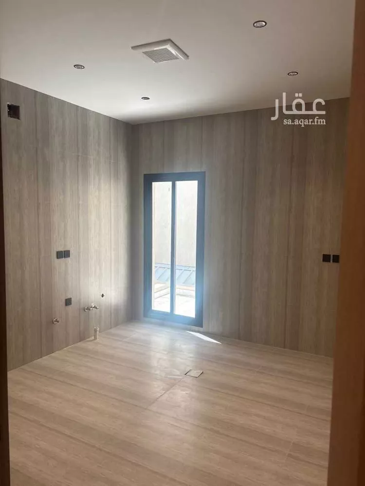 Floor for Sale in Riyadh Al Arid 8