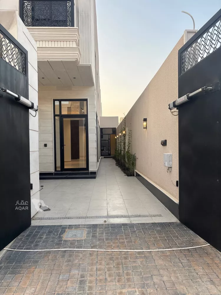 دور للبيع في شارع جمال الدين الدميري, حي الرمال, مدينة الرياض, منطقة الرياض 2