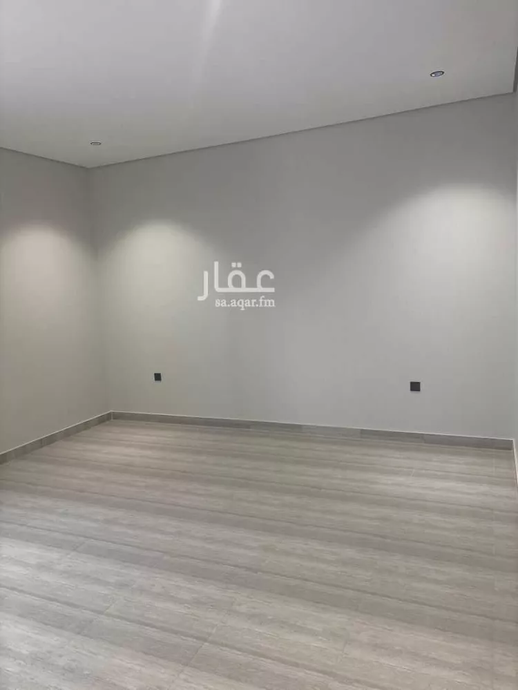 Floor for Sale in Riyadh Al Arid 9