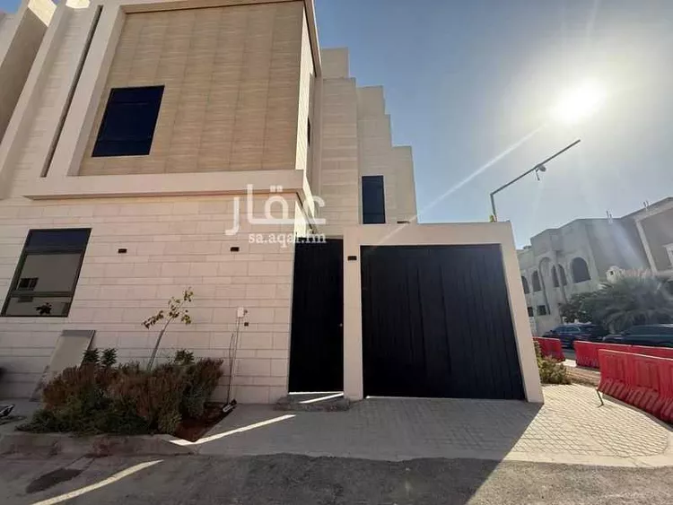 فيلا للإيجار في شارع عماد الدين بن النحاس, حي المهدية, مدينة الرياض, منطقة الرياض