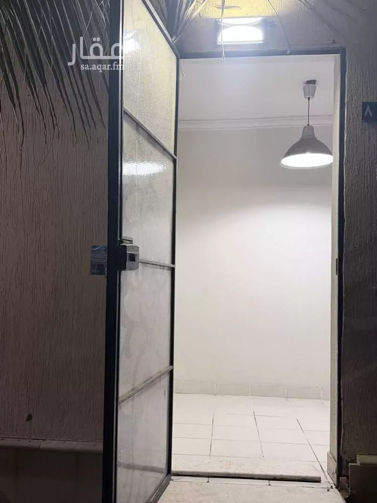 غرفة للإيجار في شارع ابن أبي الزرقاء ، حي الصوارى ، جدة ، جدة