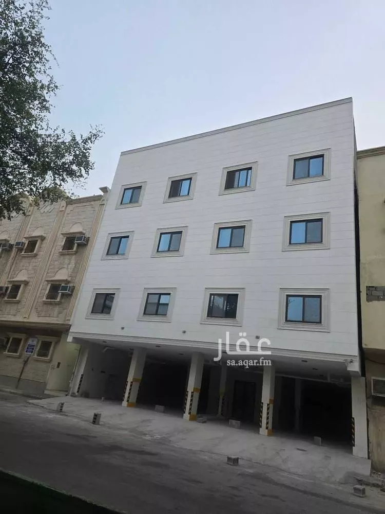 عمارة للبيع في شارع جيزان, حي الثقبة, مدينة الخبر, المنطقة الشرقية
