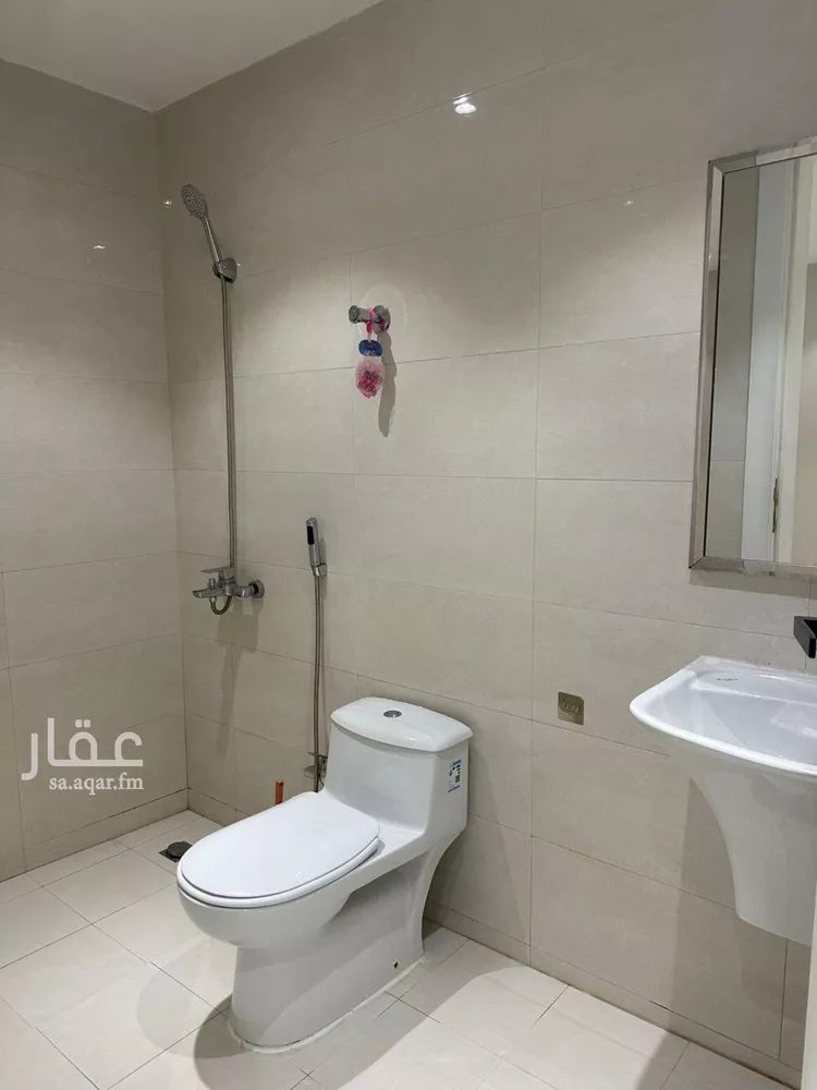 فيلا للإيجار في شارع أبي عبيدة بن المثنى, حي العارض, مدينة الرياض, منطقة الرياض