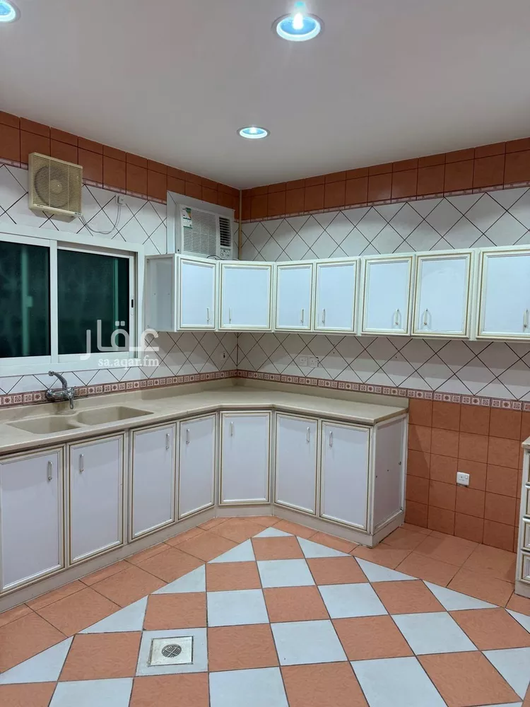 فيلا للإيجار في شارع عبدالرحمن الحداد, حي المروج, مدينة الرياض, منطقة الرياض