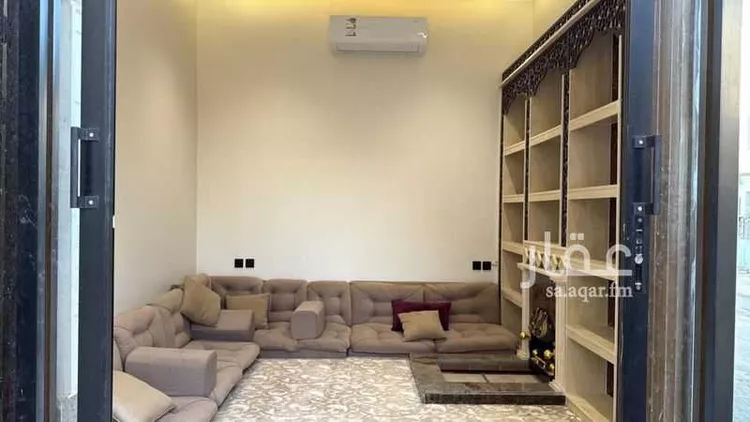 دور للبيع في شارع محمد بن خلفون, حي الجنادرية, مدينة الرياض, منطقة الرياض