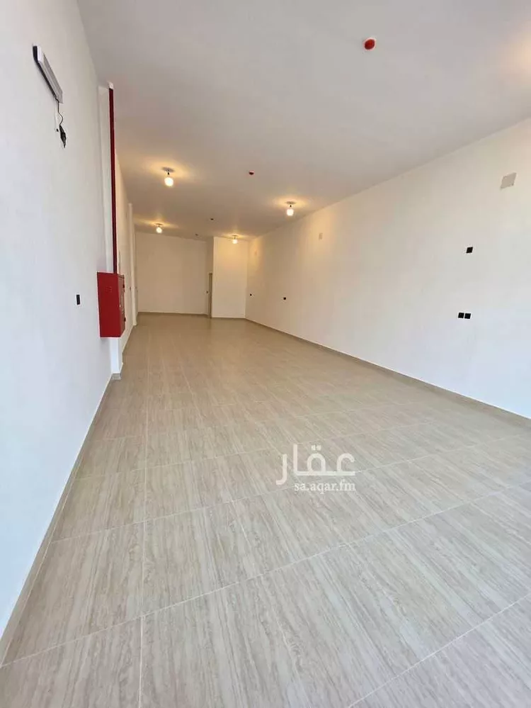 محل للإيجار في شارع عثمان بن عفان, حي النهضة, مدينة بريدة, منطقة القصيم صورة 4