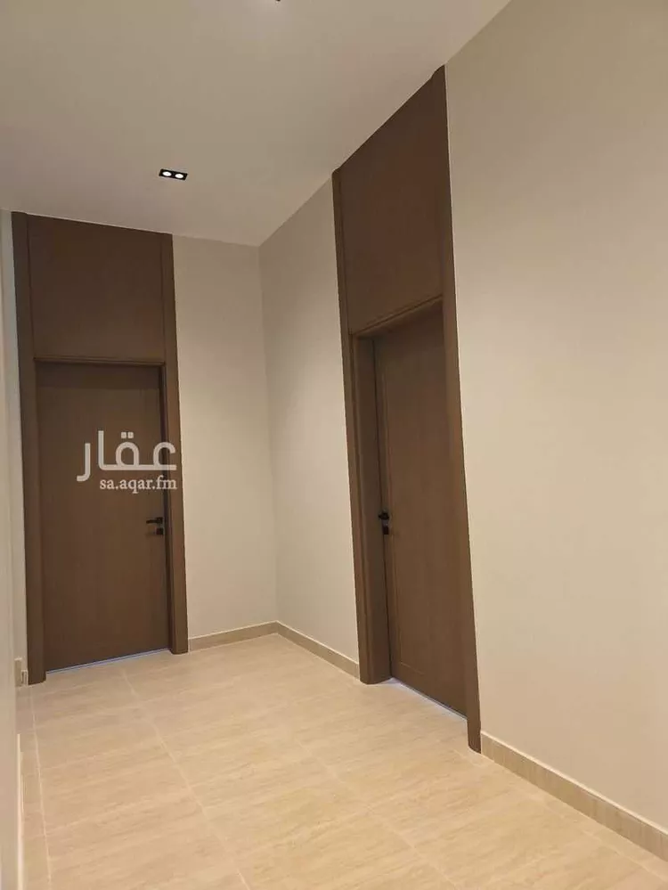 مكتب تجاري للإيجار في شارع عثمان بن عفان, حي النهضة, مدينة بريده, منطقة القصيم