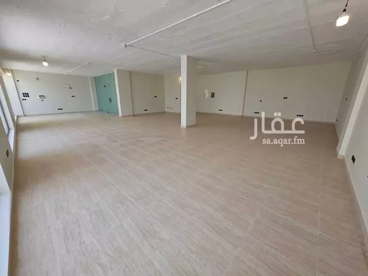 مكتب تجاري للإيجار في شارع عثمان بن عفان, حي النهضة, مدينة بريدة, منطقة القصيم