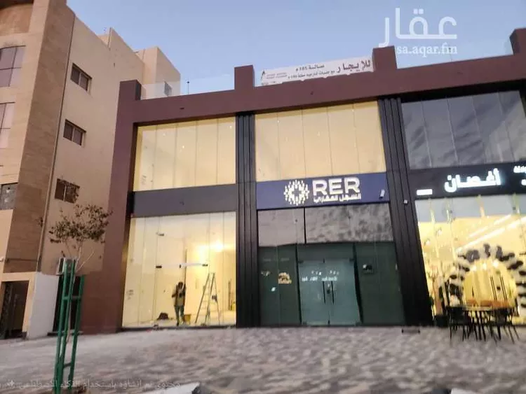 مكتب تجاري للإيجار في شارع عثمان بن عفان, حي النهضة, مدينة بريدة, منطقة القصيم